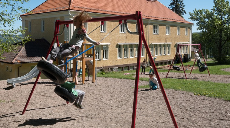 Foto på Tällbergs skolas skolgård